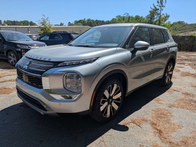 2026 Mitsubishi Outlander SE