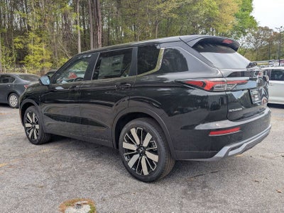 2026 Mitsubishi Outlander SE