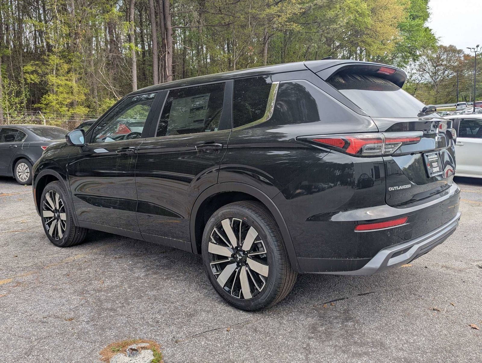 2026 Mitsubishi Outlander SE