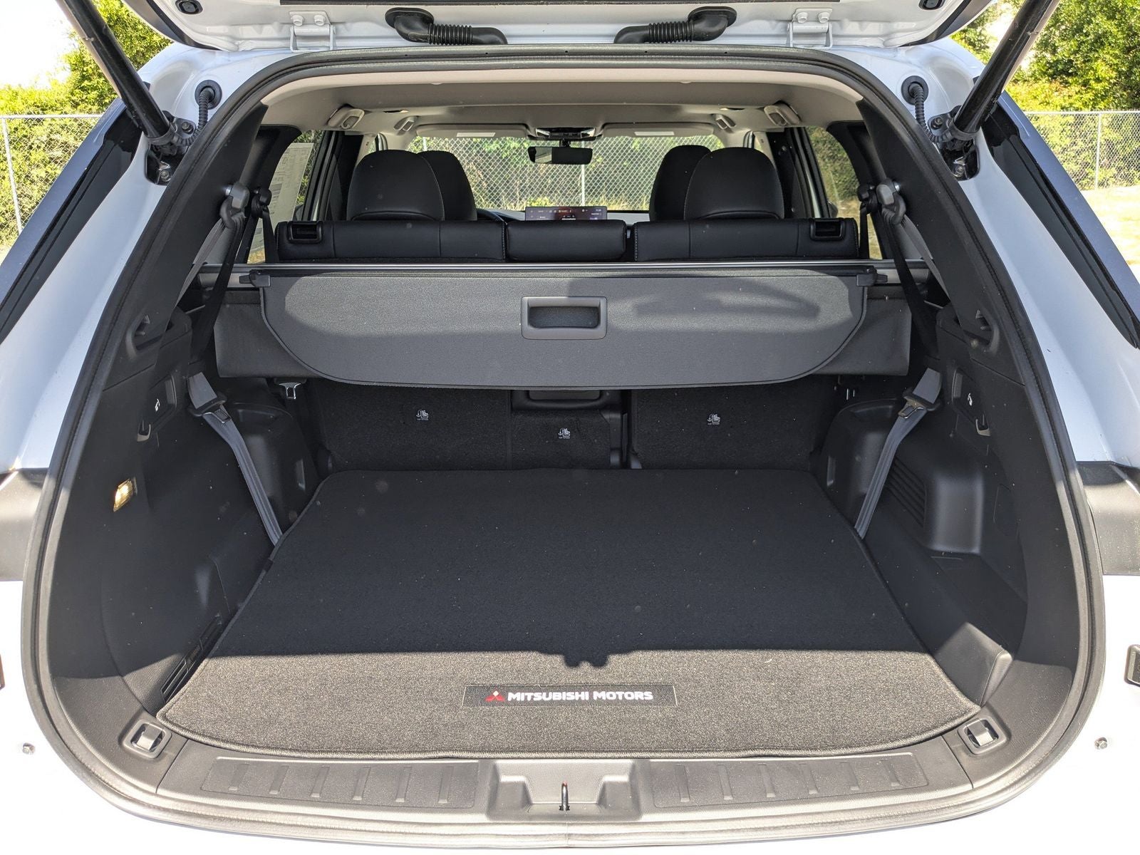 2026 Mitsubishi Outlander Base