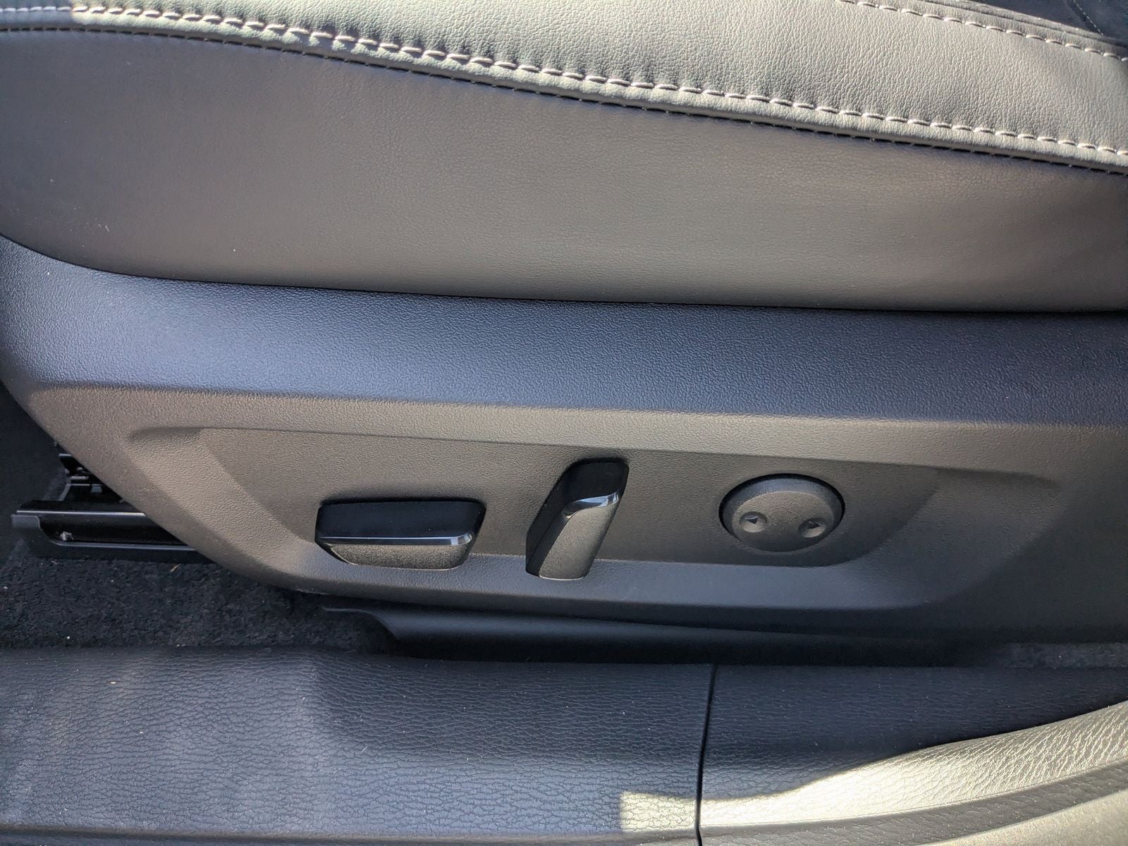 2026 Mitsubishi Outlander Base