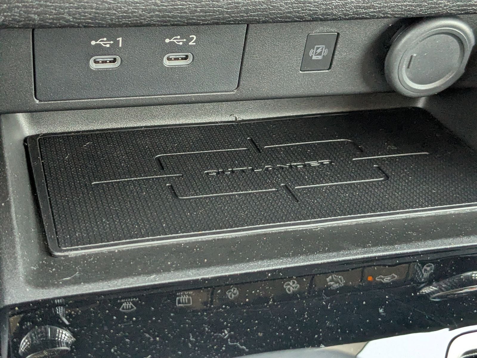 2026 Mitsubishi Outlander Base