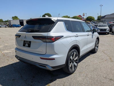 2026 Mitsubishi Outlander Base