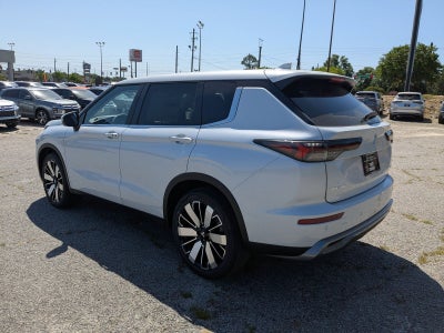 2026 Mitsubishi Outlander Base