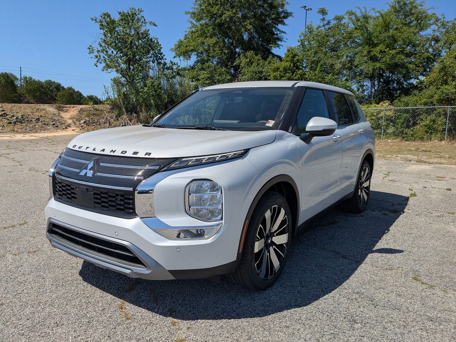 2026 Mitsubishi Outlander Base
