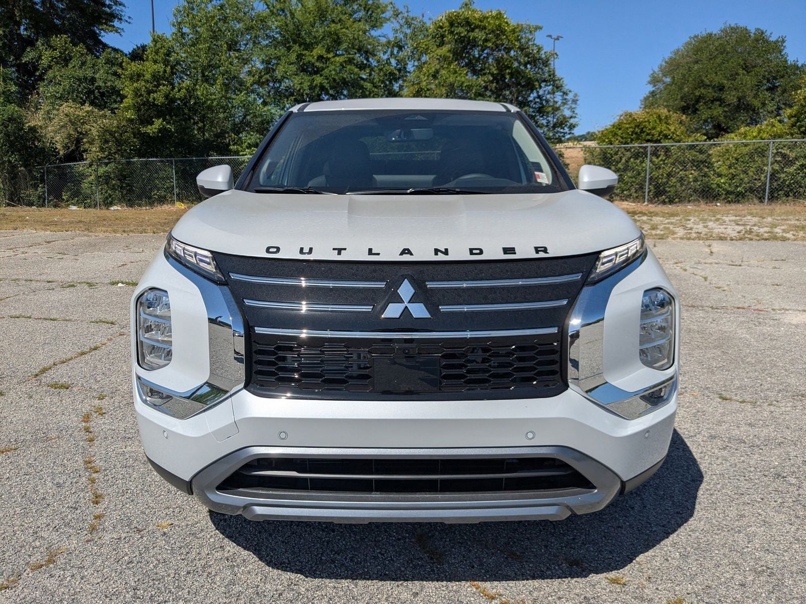 2026 Mitsubishi Outlander Base