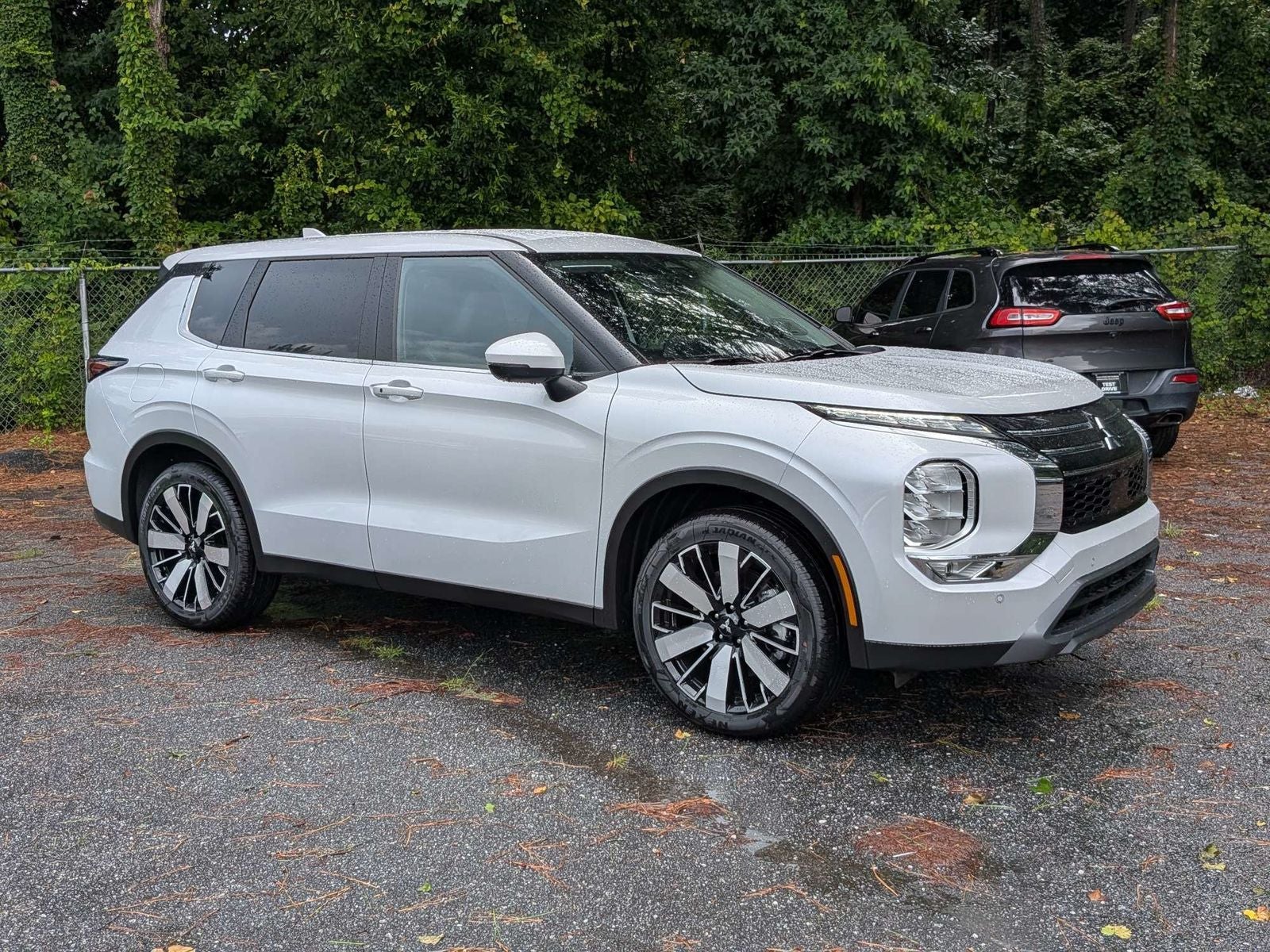 2026 Mitsubishi Outlander SE