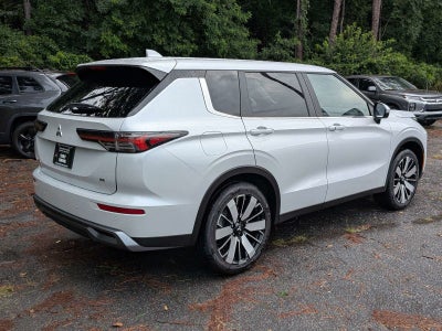 2026 Mitsubishi Outlander SE