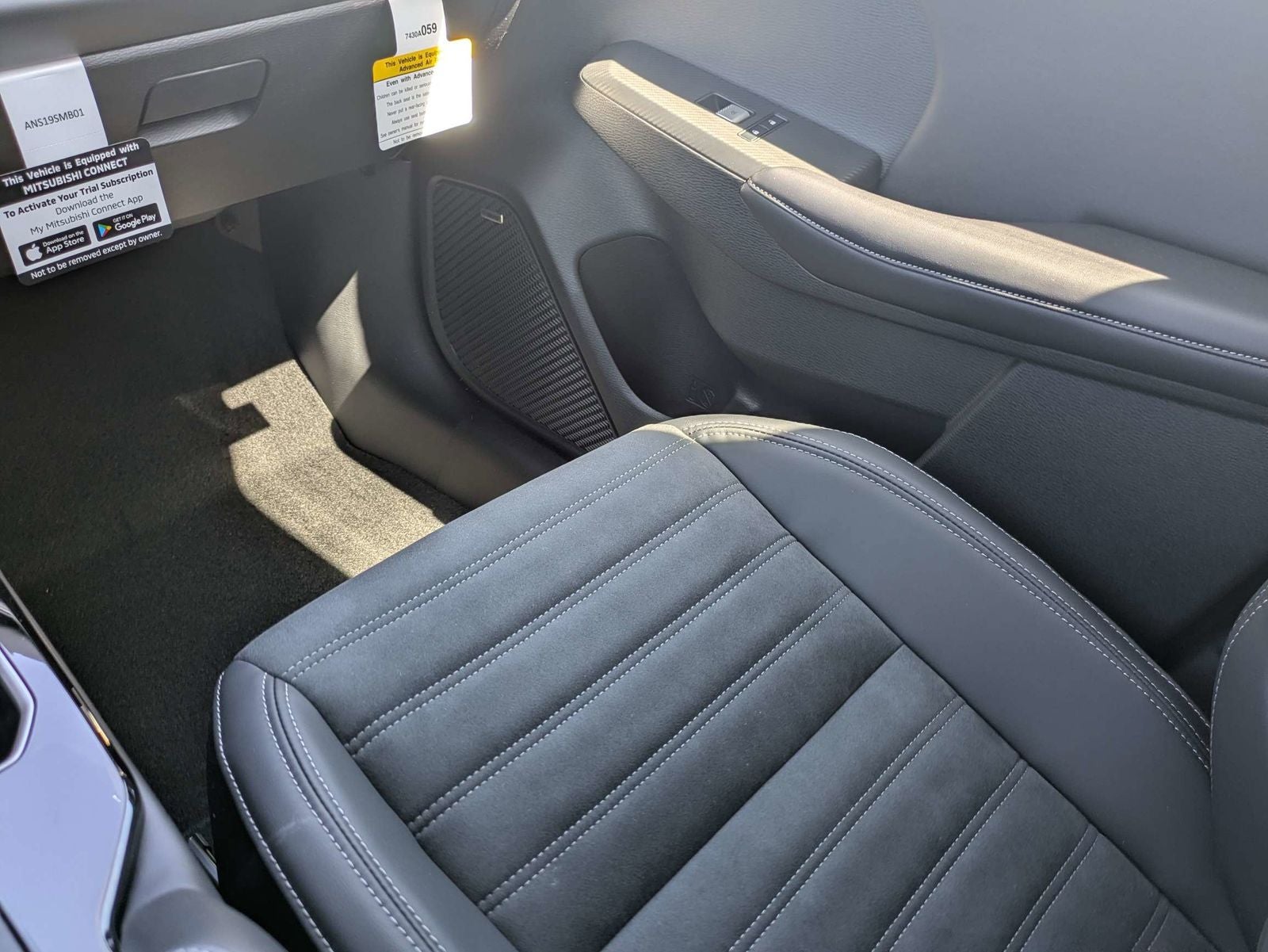 2026 Mitsubishi Outlander Base