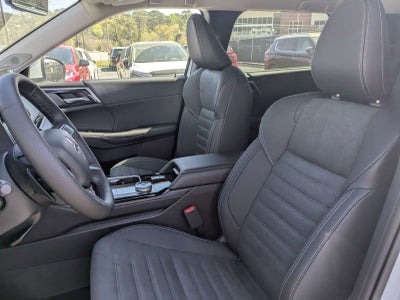 2026 Mitsubishi Outlander Base