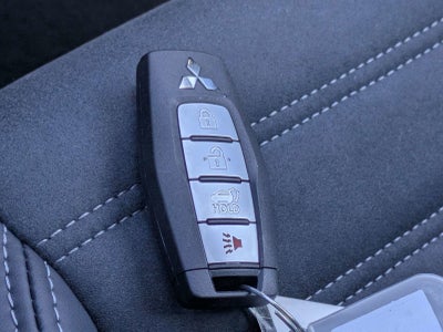 2026 Mitsubishi Outlander Base