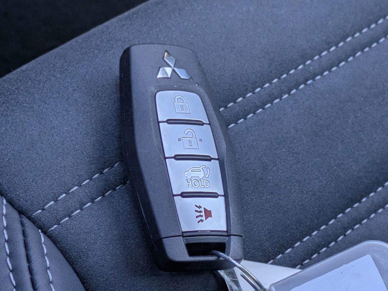 2026 Mitsubishi Outlander Base