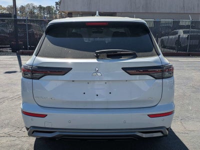 2026 Mitsubishi Outlander Base