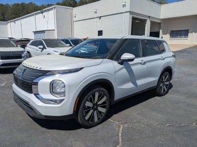 2026 Mitsubishi Outlander Base