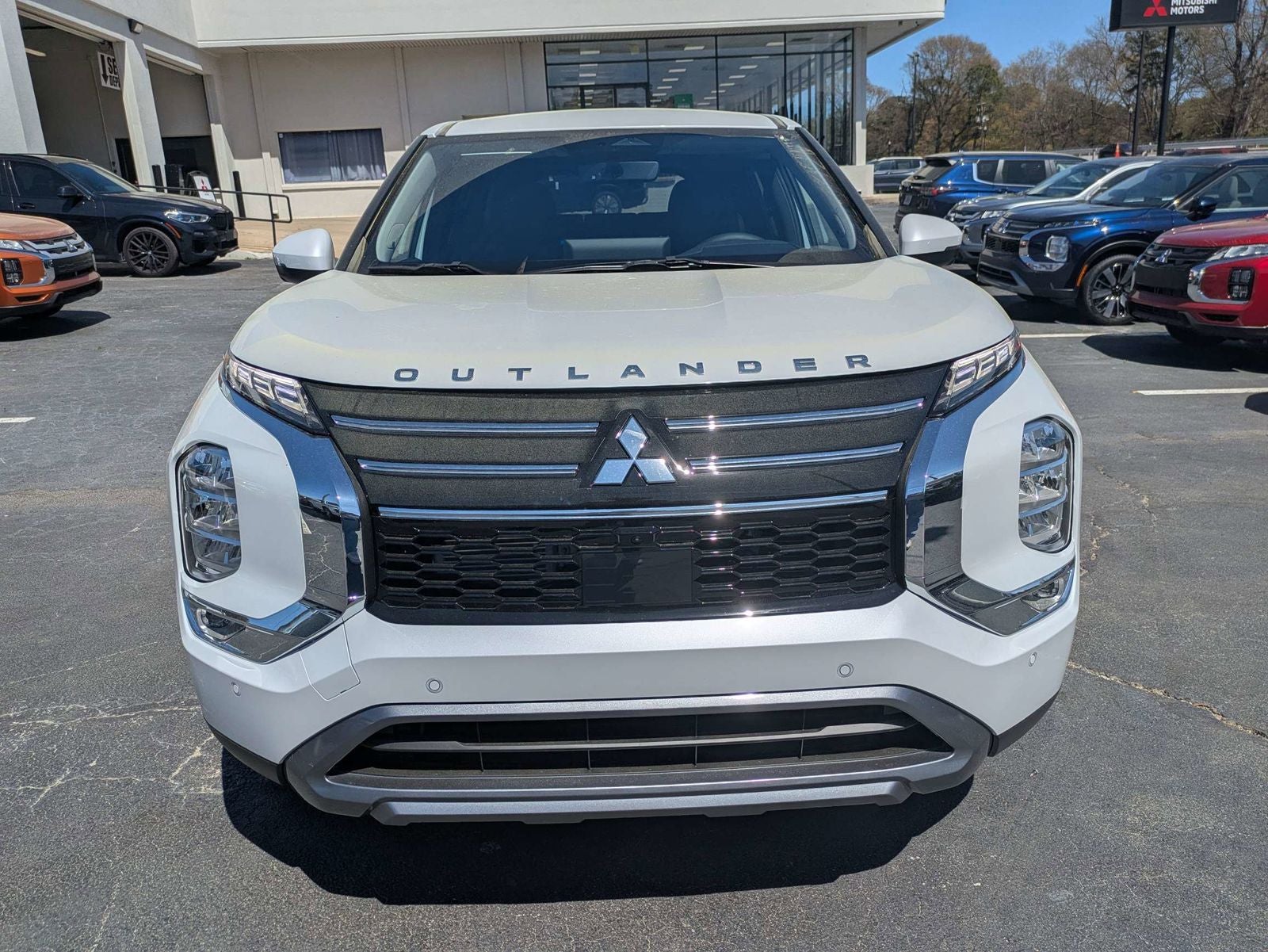 2026 Mitsubishi Outlander Base