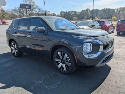 2026 Mitsubishi Outlander SE