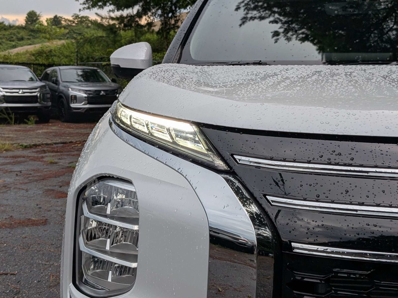 2026 Mitsubishi Outlander SE