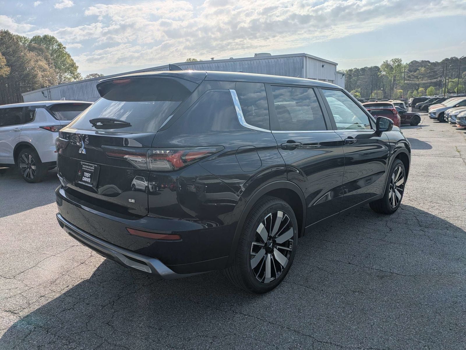 2026 Mitsubishi Outlander SE