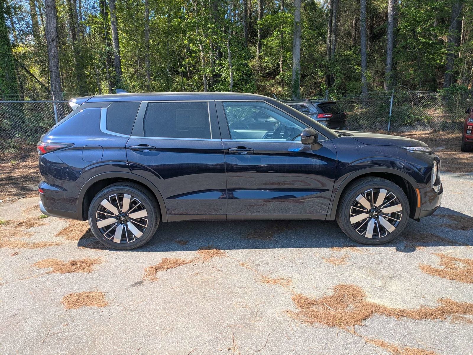 2026 Mitsubishi Outlander SE