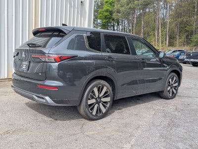 2026 Mitsubishi Outlander SE