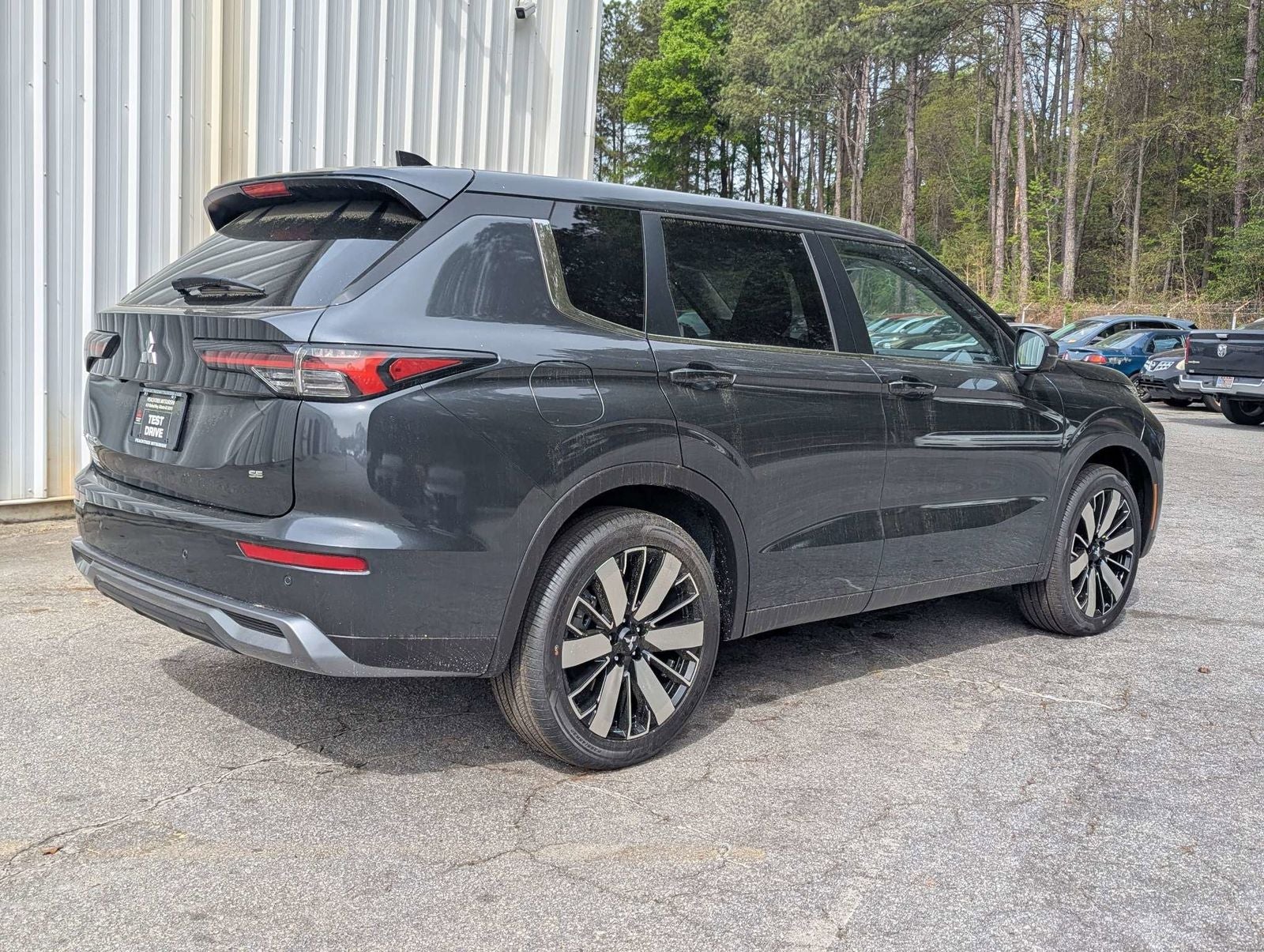 2026 Mitsubishi Outlander SE