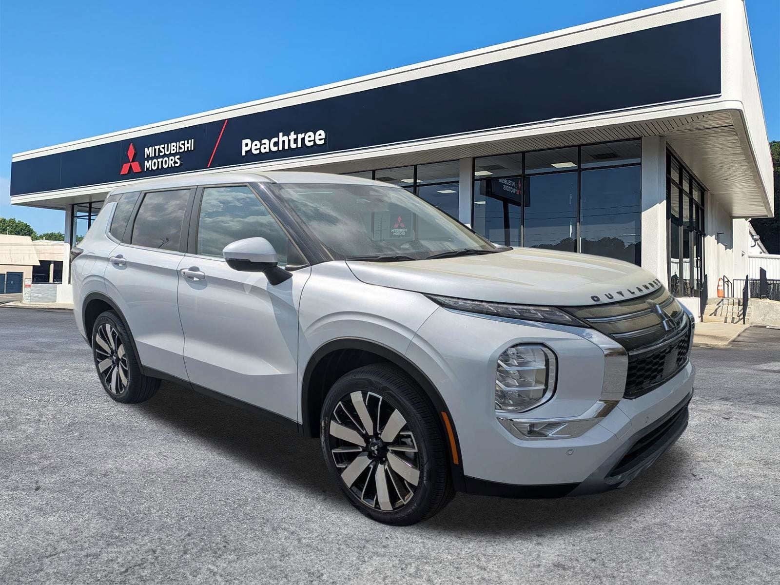 2026 Mitsubishi Outlander SE