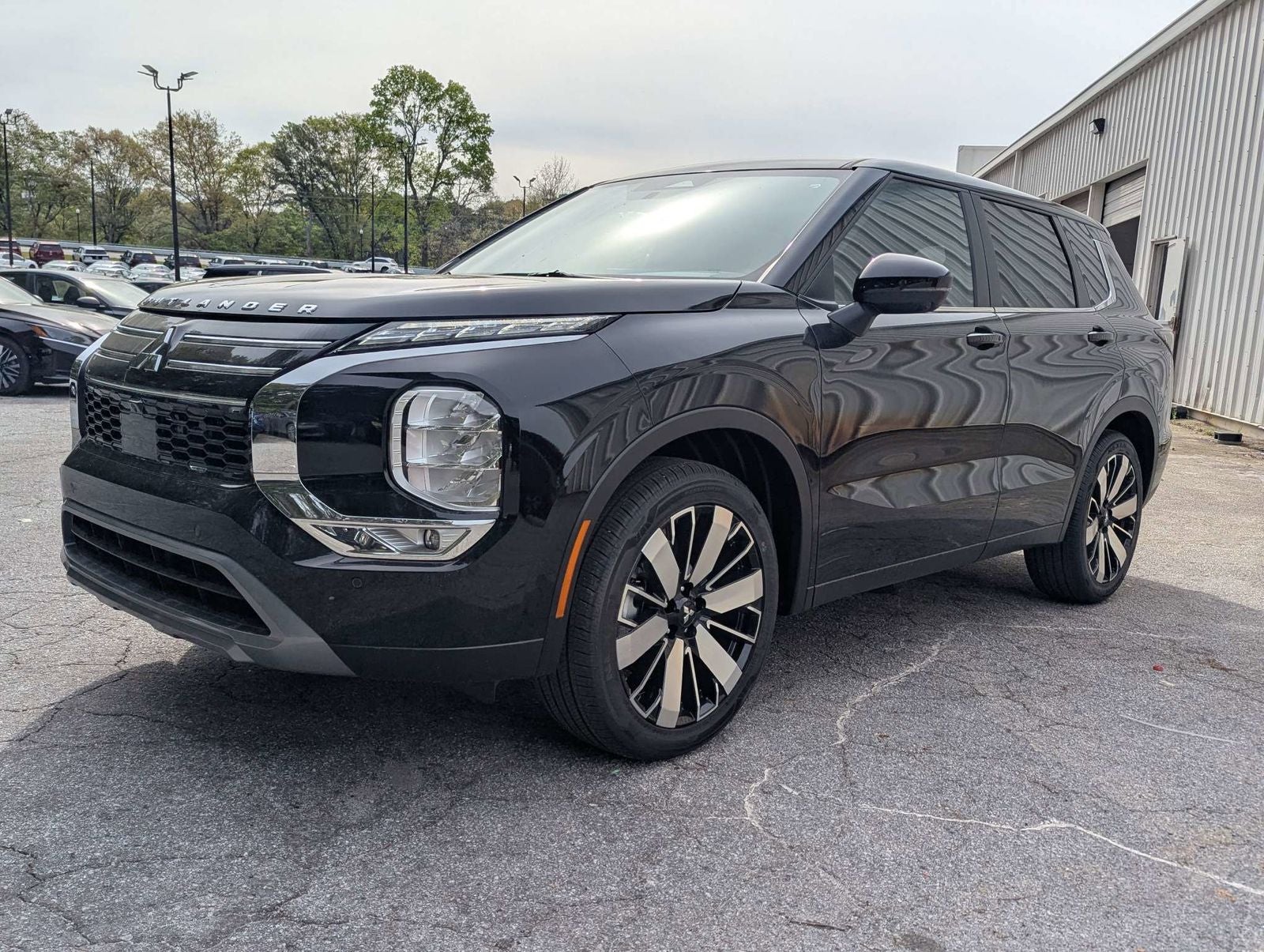 2026 Mitsubishi Outlander SE