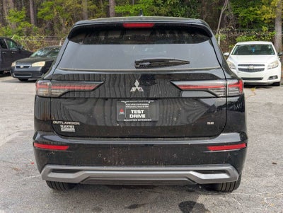 2026 Mitsubishi Outlander SE