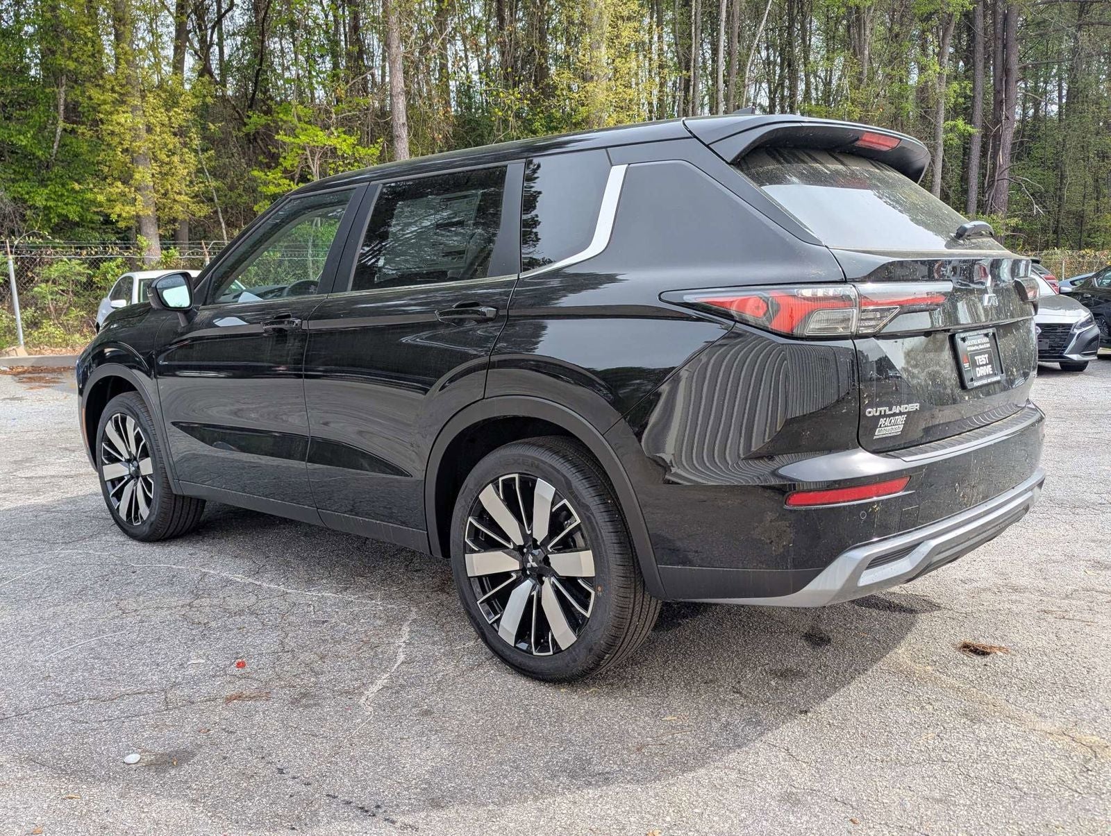 2026 Mitsubishi Outlander SE