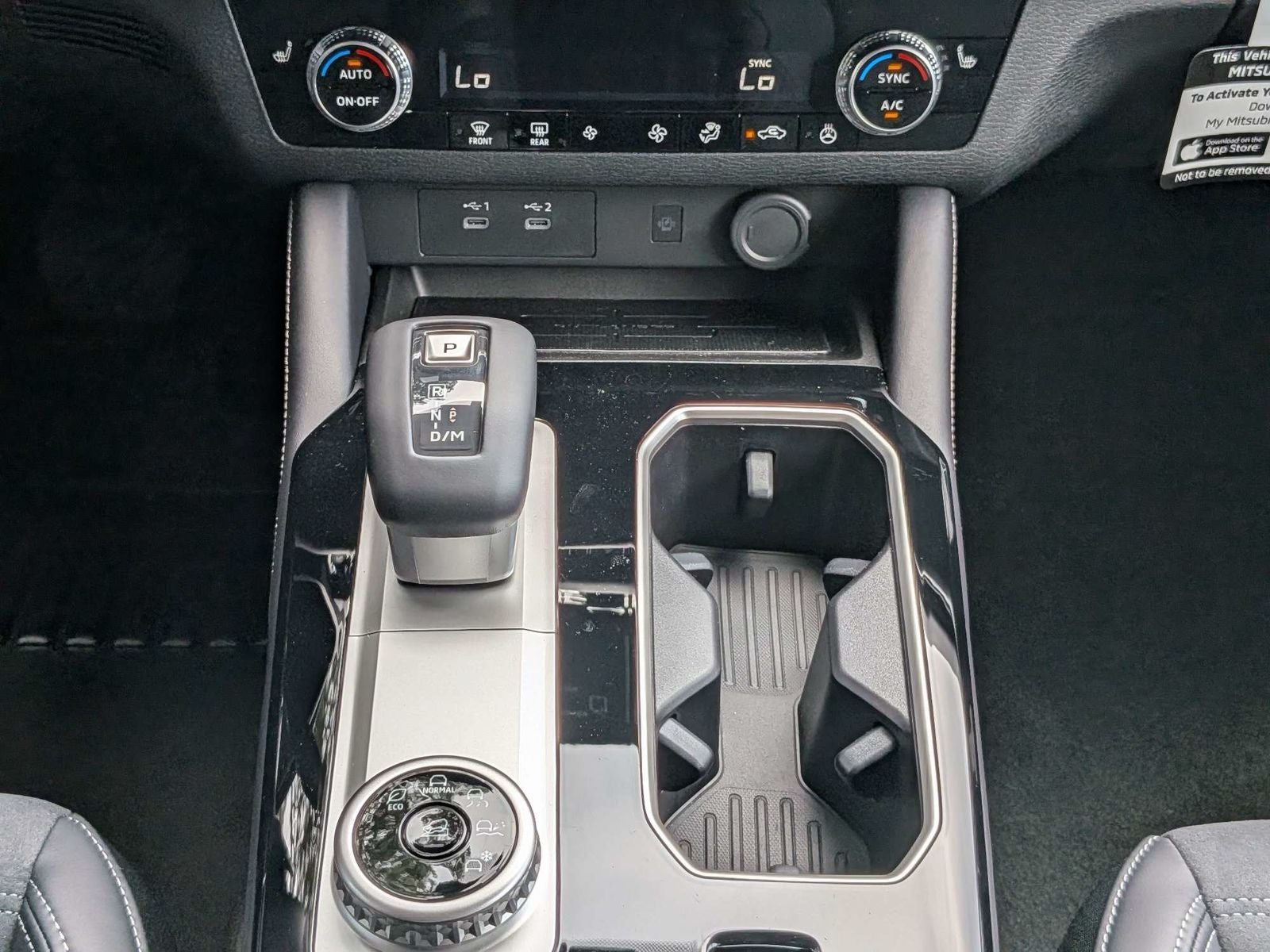 2026 Mitsubishi Outlander SE