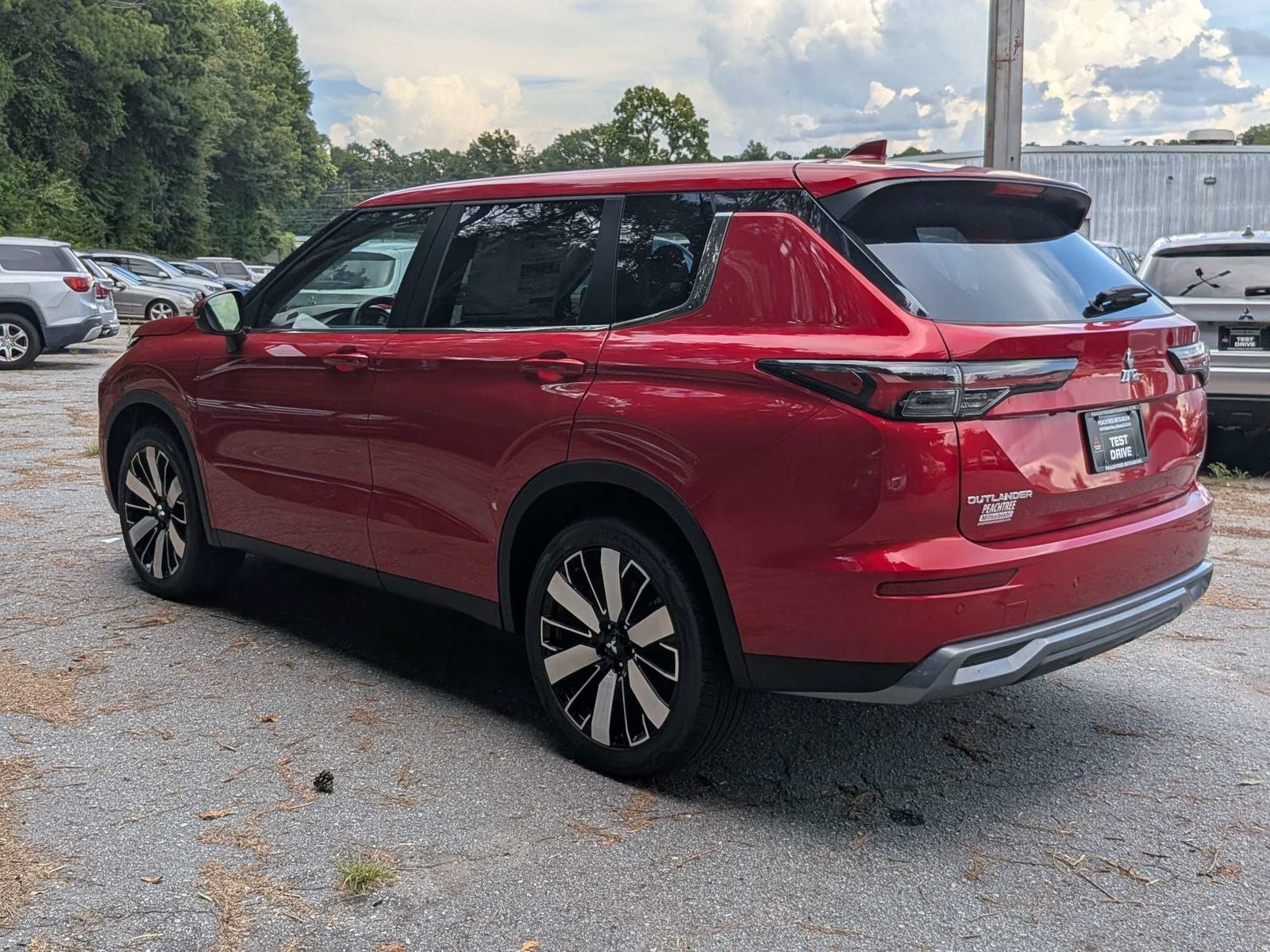 2026 Mitsubishi Outlander SE