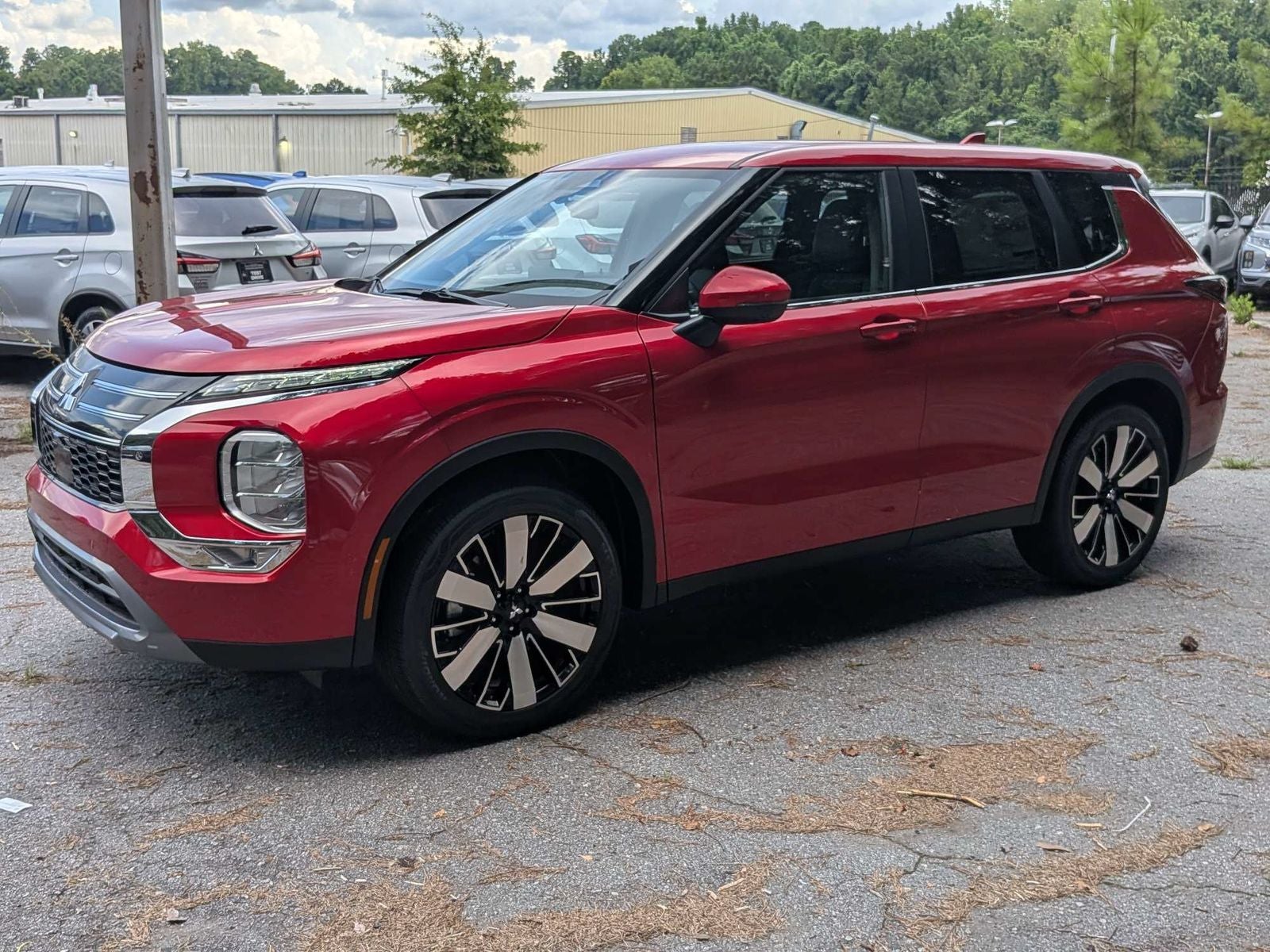 2026 Mitsubishi Outlander SE