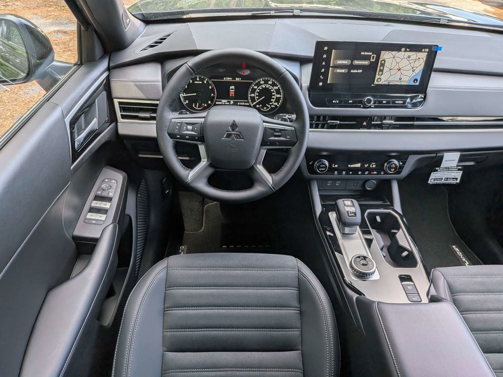 2026 Mitsubishi Outlander LE