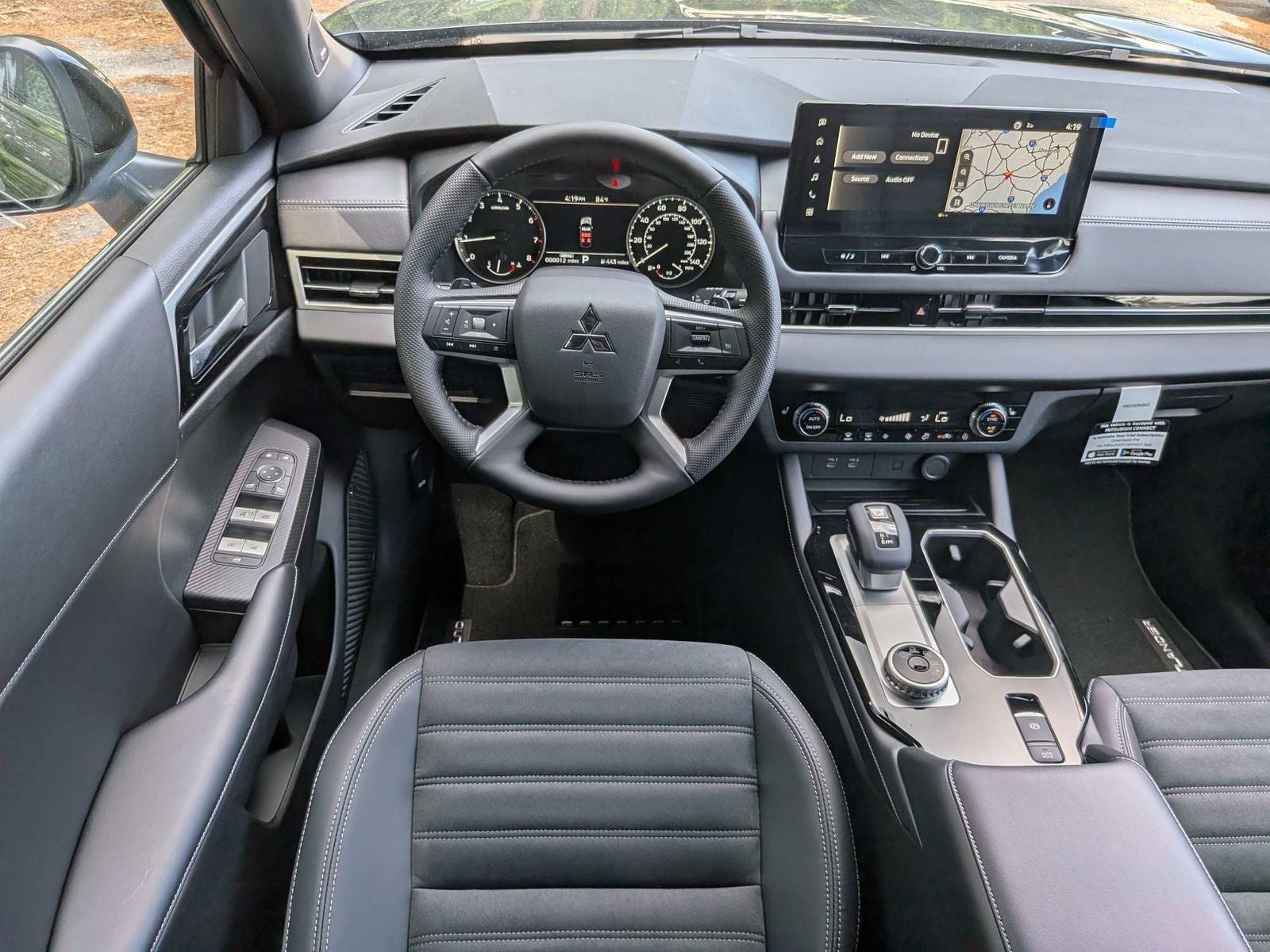 2026 Mitsubishi Outlander LE