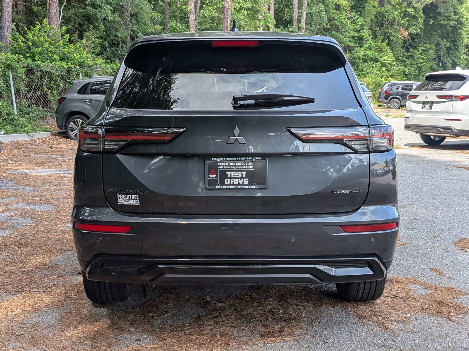 2026 Mitsubishi Outlander LE