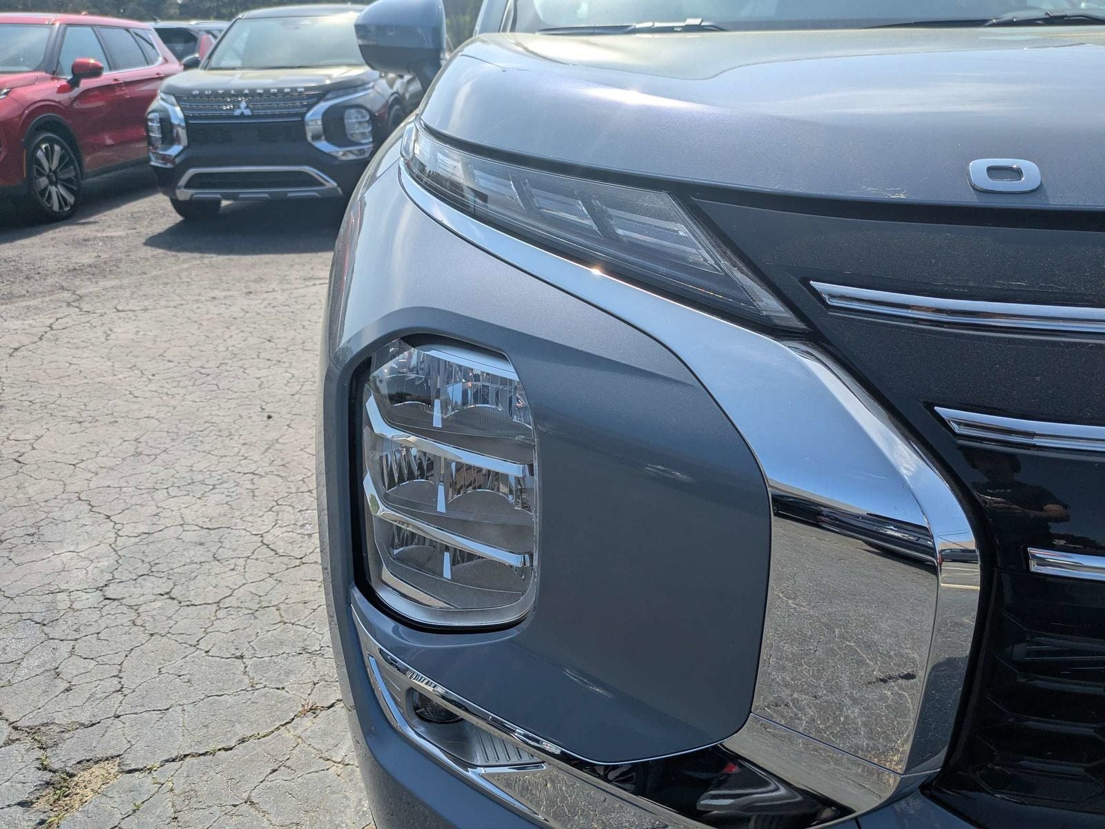 2026 Mitsubishi Outlander SE