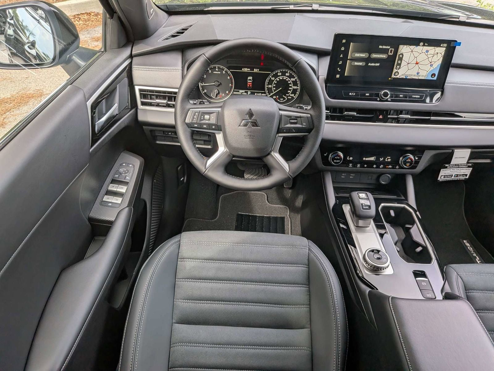 2026 Mitsubishi Outlander LE