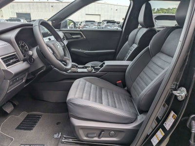 2026 Mitsubishi Outlander LE