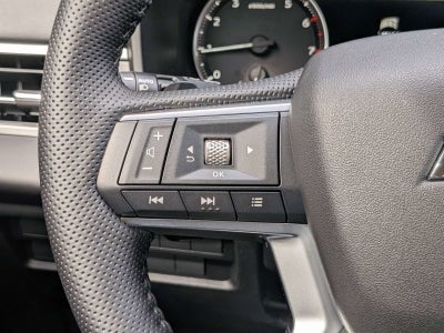 2026 Mitsubishi Outlander LE