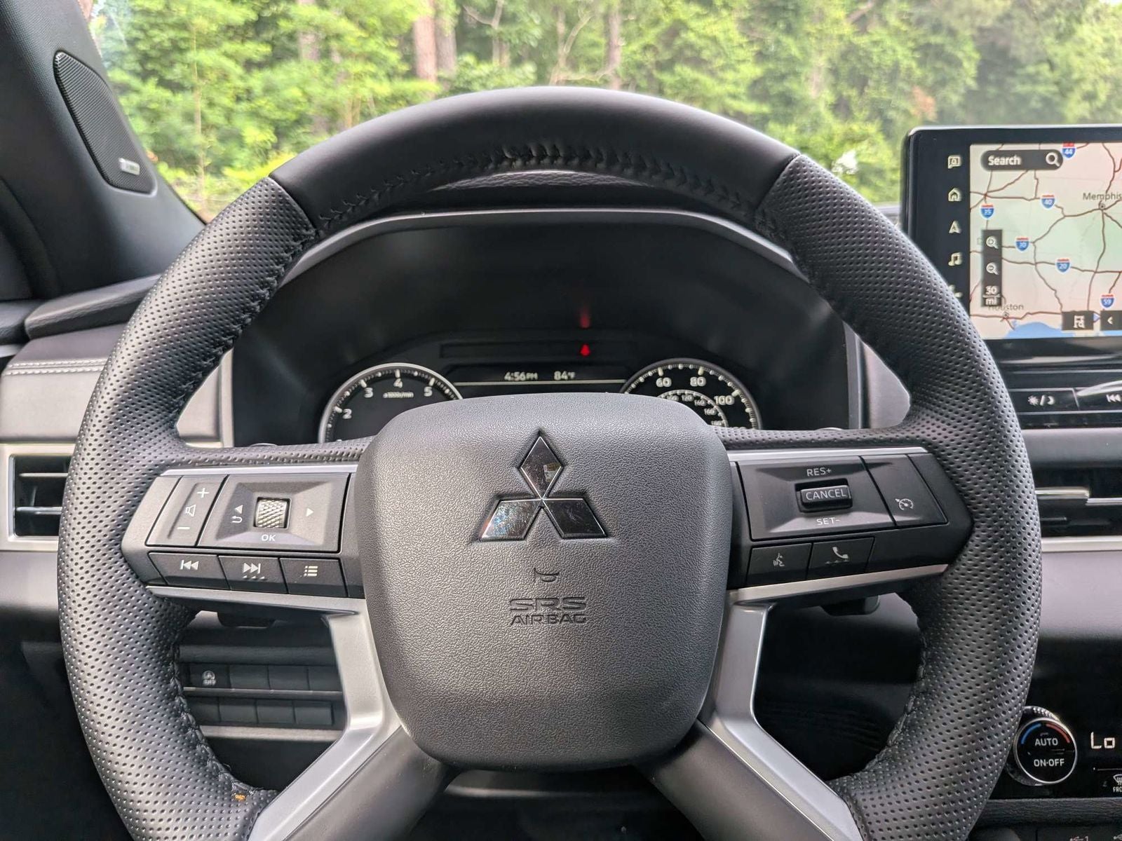2026 Mitsubishi Outlander LE