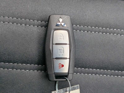 2026 Mitsubishi Outlander LE