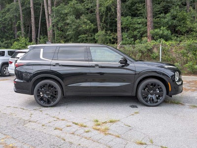 2026 Mitsubishi Outlander LE