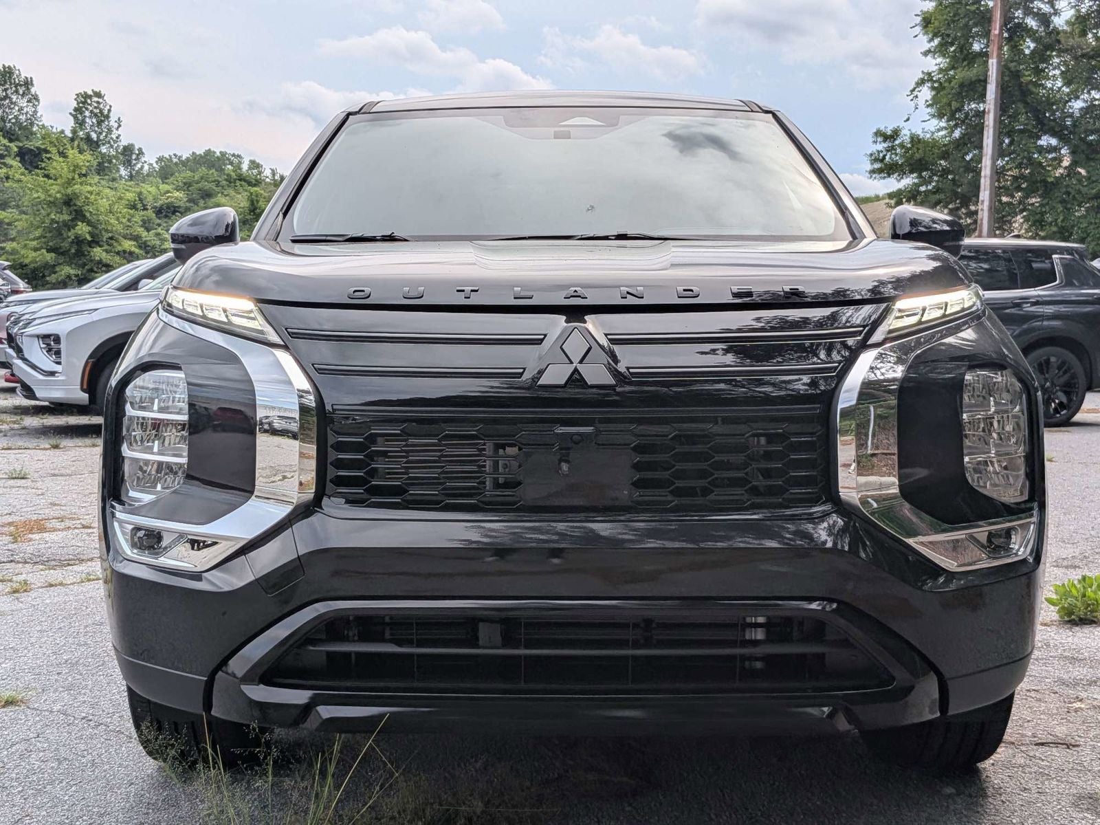 2026 Mitsubishi Outlander LE
