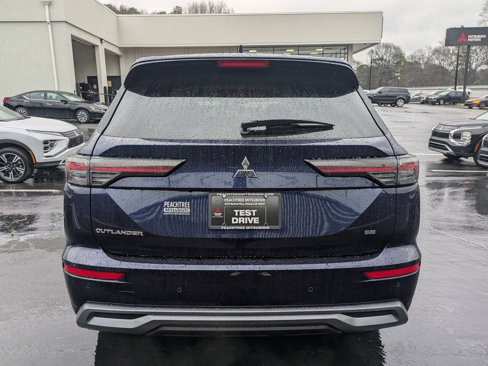 2026 Mitsubishi Outlander SE