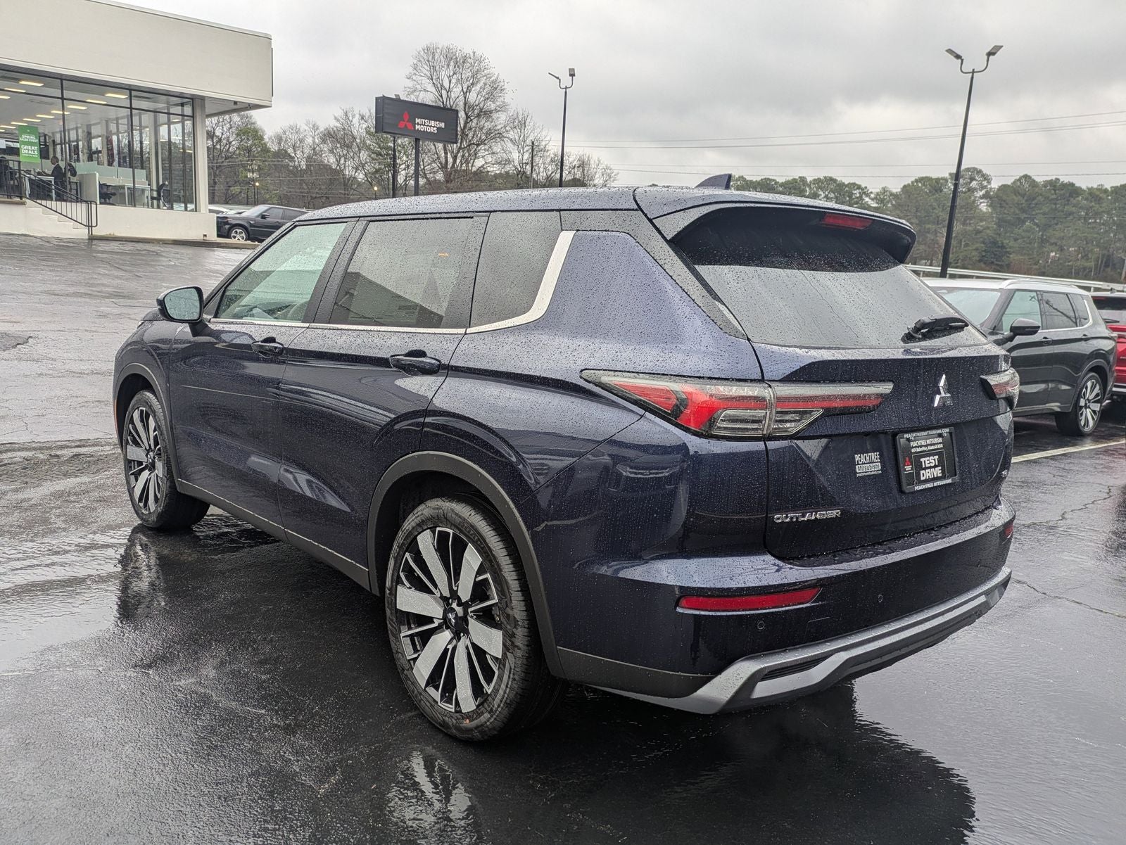 2026 Mitsubishi Outlander SE