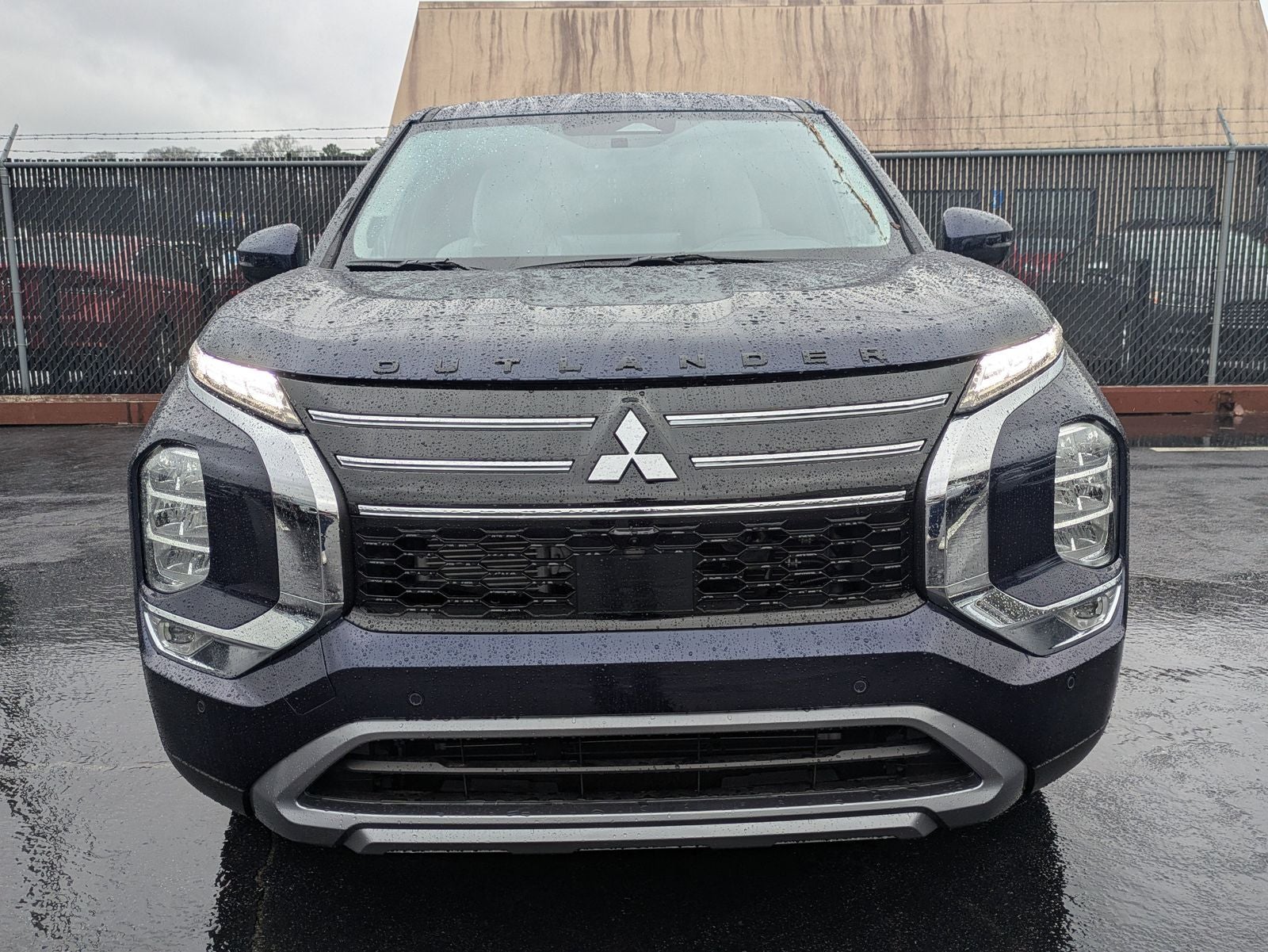2026 Mitsubishi Outlander SE