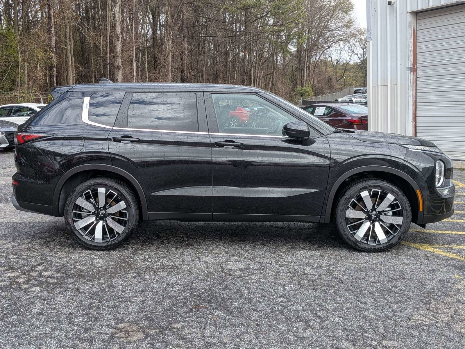 2026 Mitsubishi Outlander SE