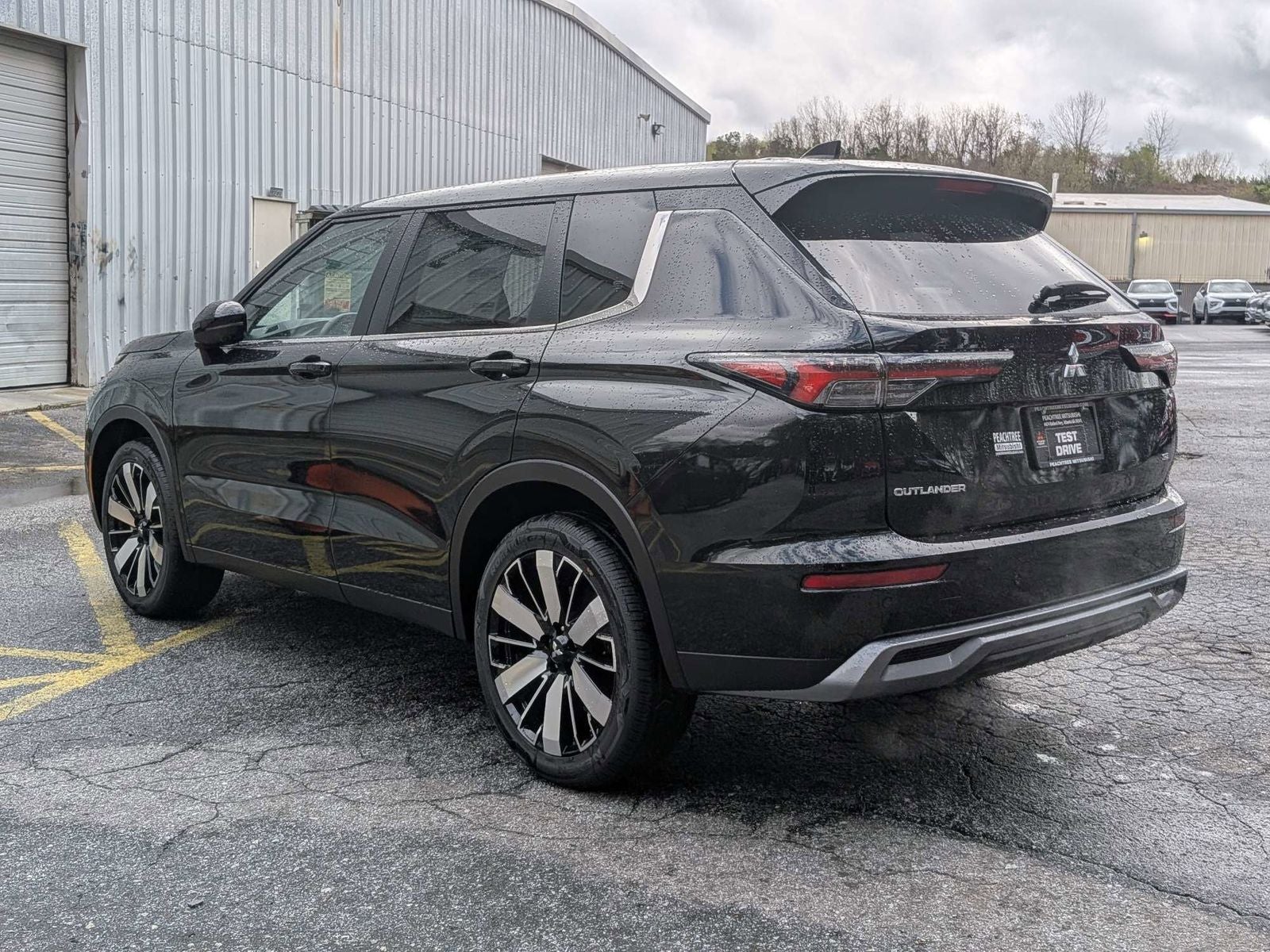 2026 Mitsubishi Outlander SE