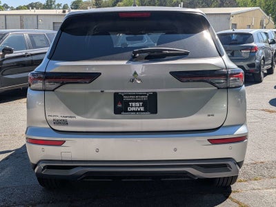 2026 Mitsubishi Outlander Base