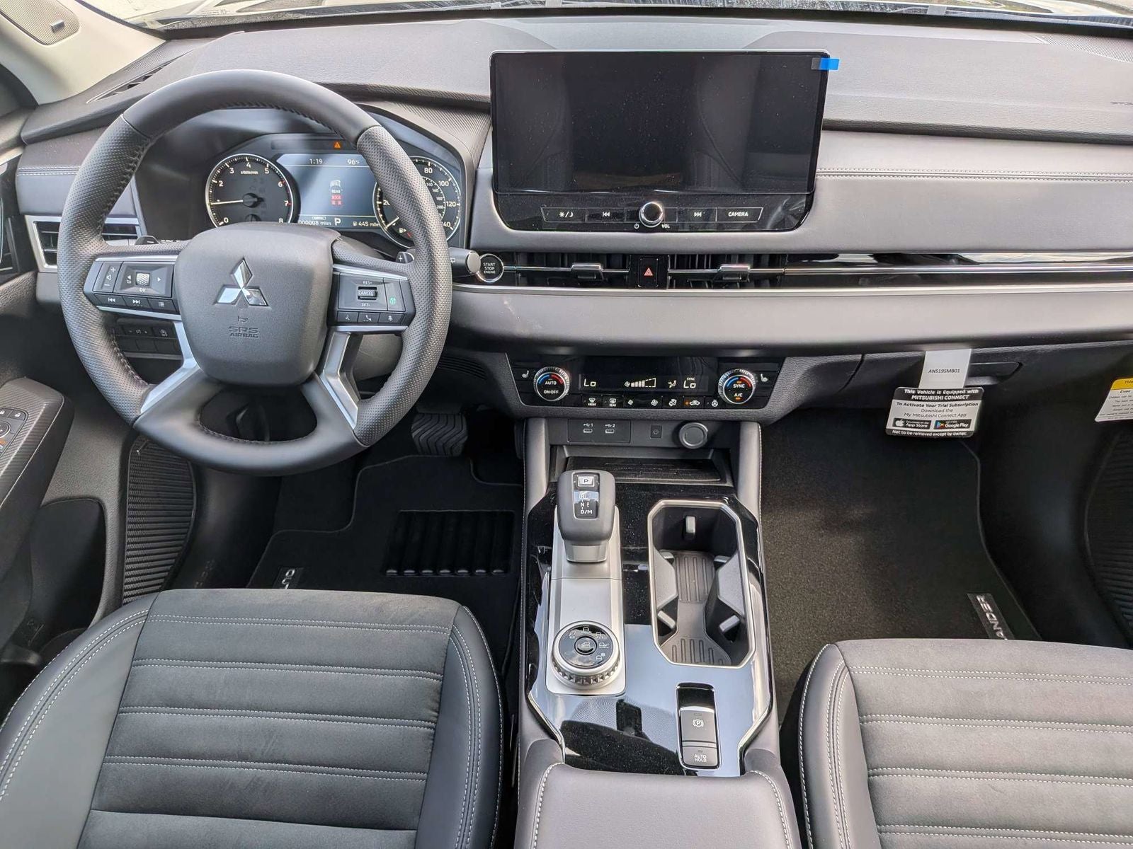 2026 Mitsubishi Outlander Base